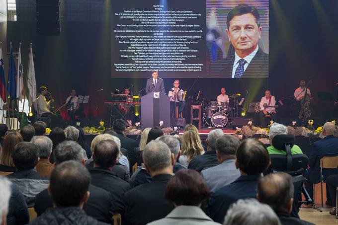 Predsednik Pahor se je udeležil slavnostne akademije ob odkritju spominskega obeležja slovenskemu olimpioniku Miroslavu Cerarju